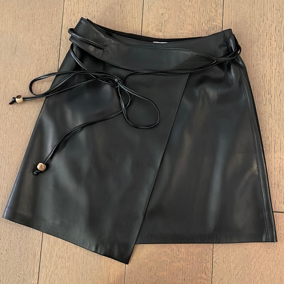 Nanushka Sekoya black vegan leather skirt - Picture 2 of 4